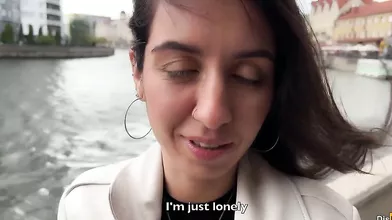 Girl on First Date Wants Anal Sex in Tight Ass